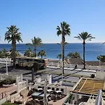 Spacious Front Line 3 Bedroom With Amazing Sea Views A Few Steps From The By Namaste Elite Διαμέρισμα