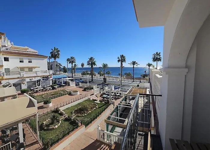 Spacious Front Line 3 Bedroom With Amazing Sea Views A Few Steps From The By Namaste Elite Apartament Benalmádena
