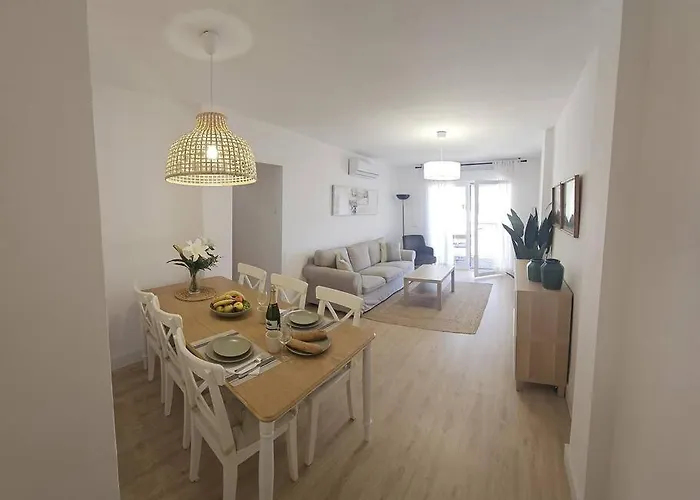 Spacious Front Line 3 Bedroom With Amazing Sea Views A Few Steps From The By Namaste Elite Apartament